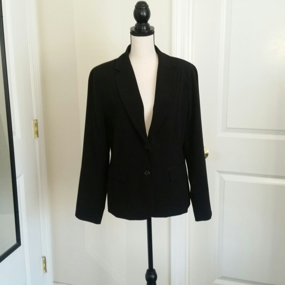 Ny & Company womens blazer. Black.